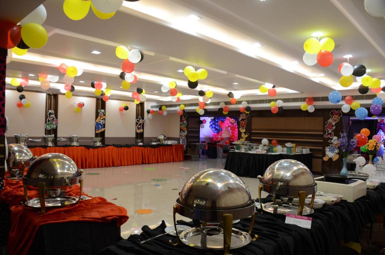 Puja Residency Hotell Varanasi Exteriör bild