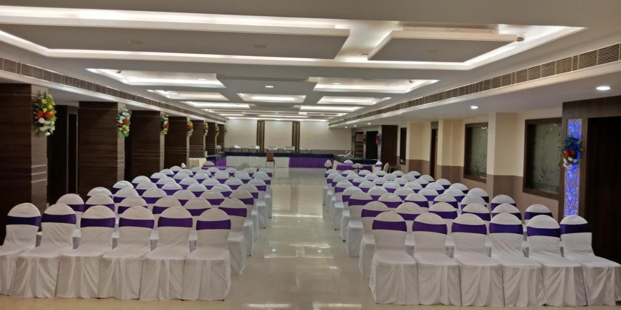 Puja Residency Hotell Varanasi Exteriör bild