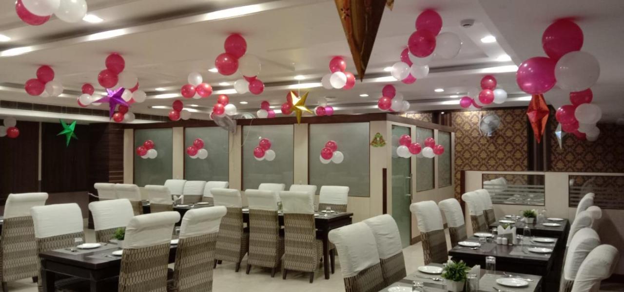 Puja Residency Hotell Varanasi Exteriör bild