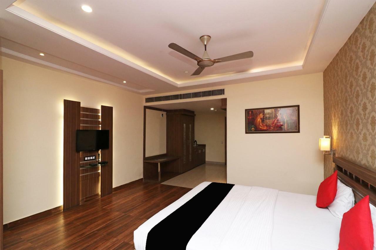 Puja Residency Hotell Varanasi Exteriör bild