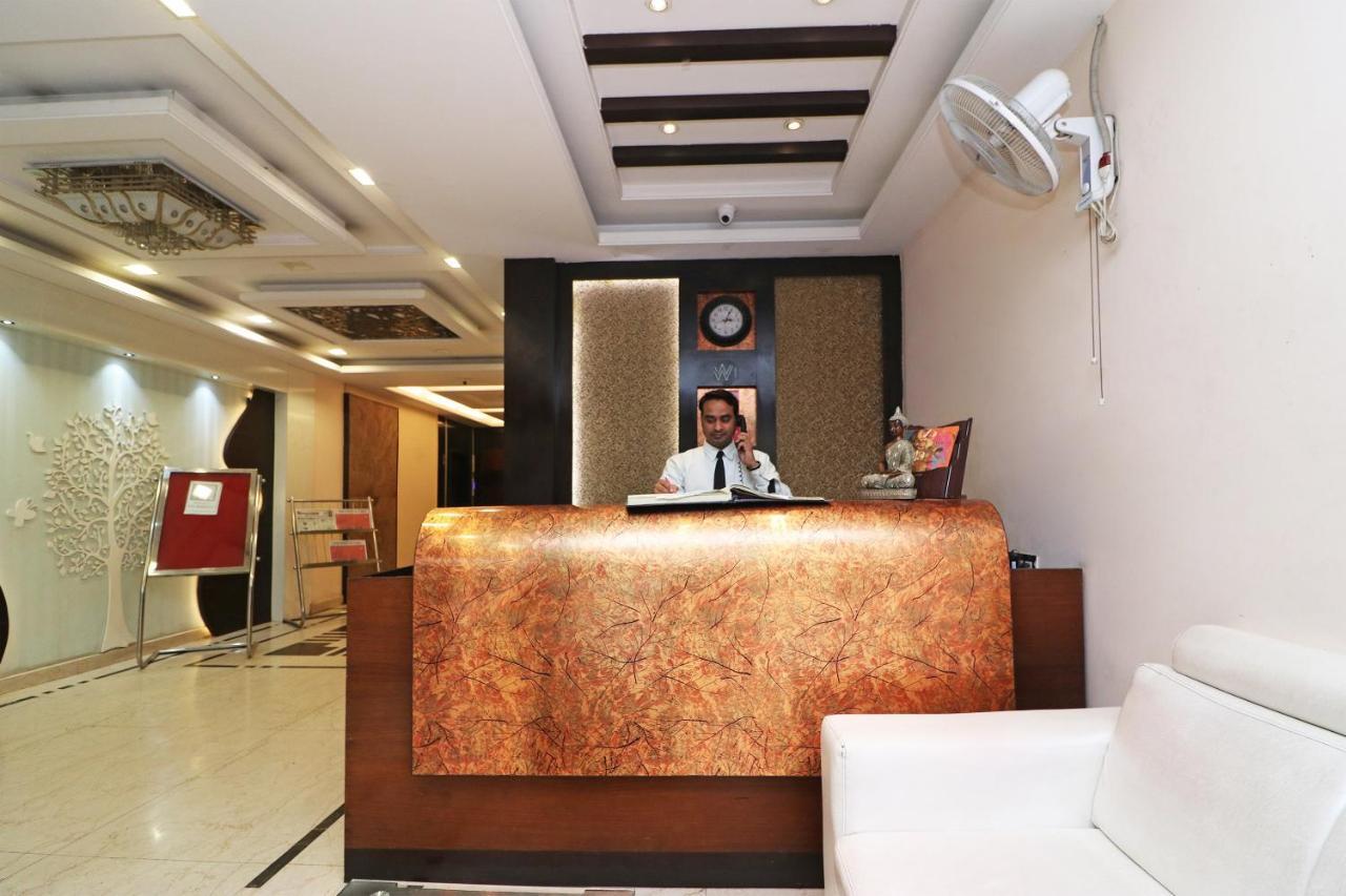 Puja Residency Hotell Varanasi Exteriör bild